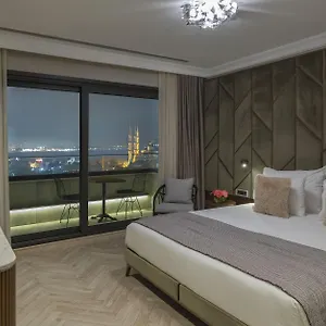 Nena 3*, Istambul Turquia