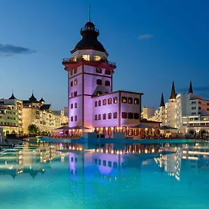 5* Station touristique Titanic Mardan Palace